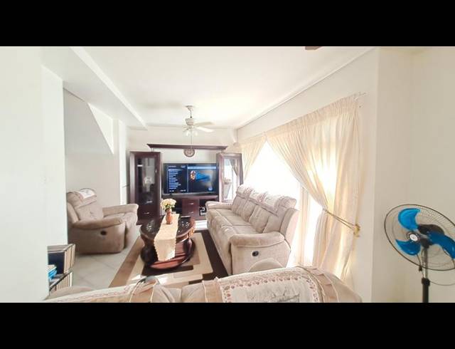 2 BEDROOM APARTMENT FOR SALE IN BLUFF